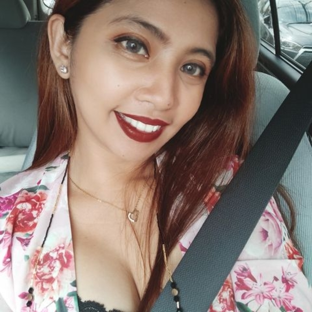 Meet your Posher, Pamela blanca